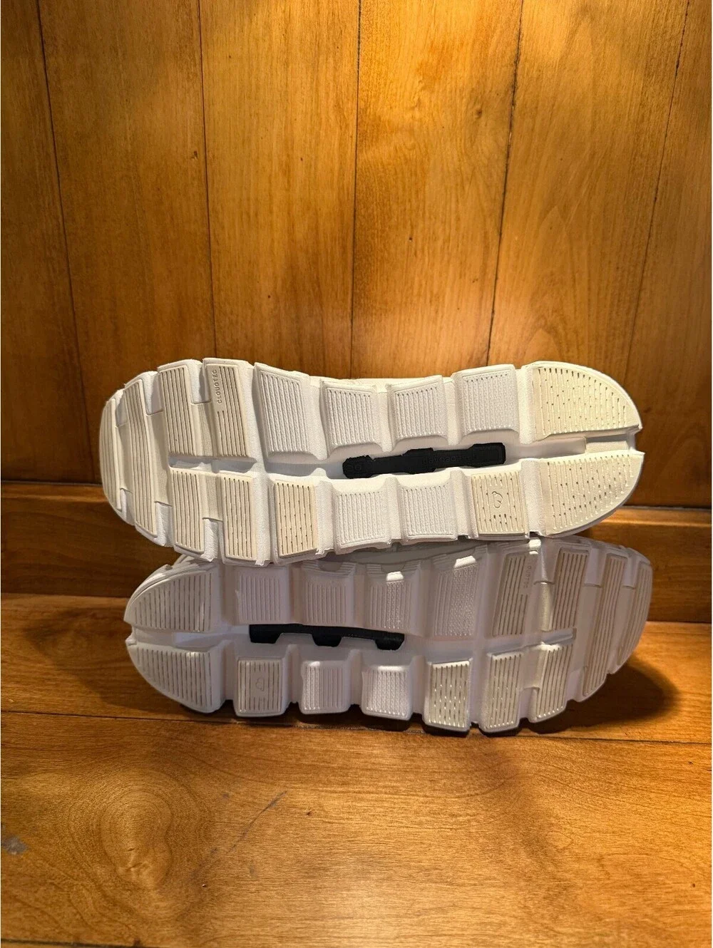New On Cloud 6 White Running Men's Shoes Size 8.5 or Women's 10